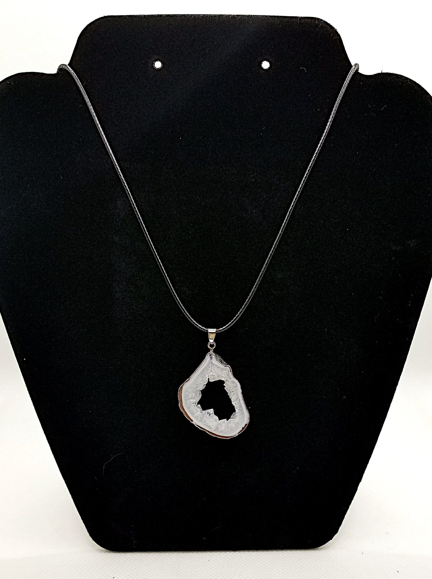 Sparkle White Agate Necklace