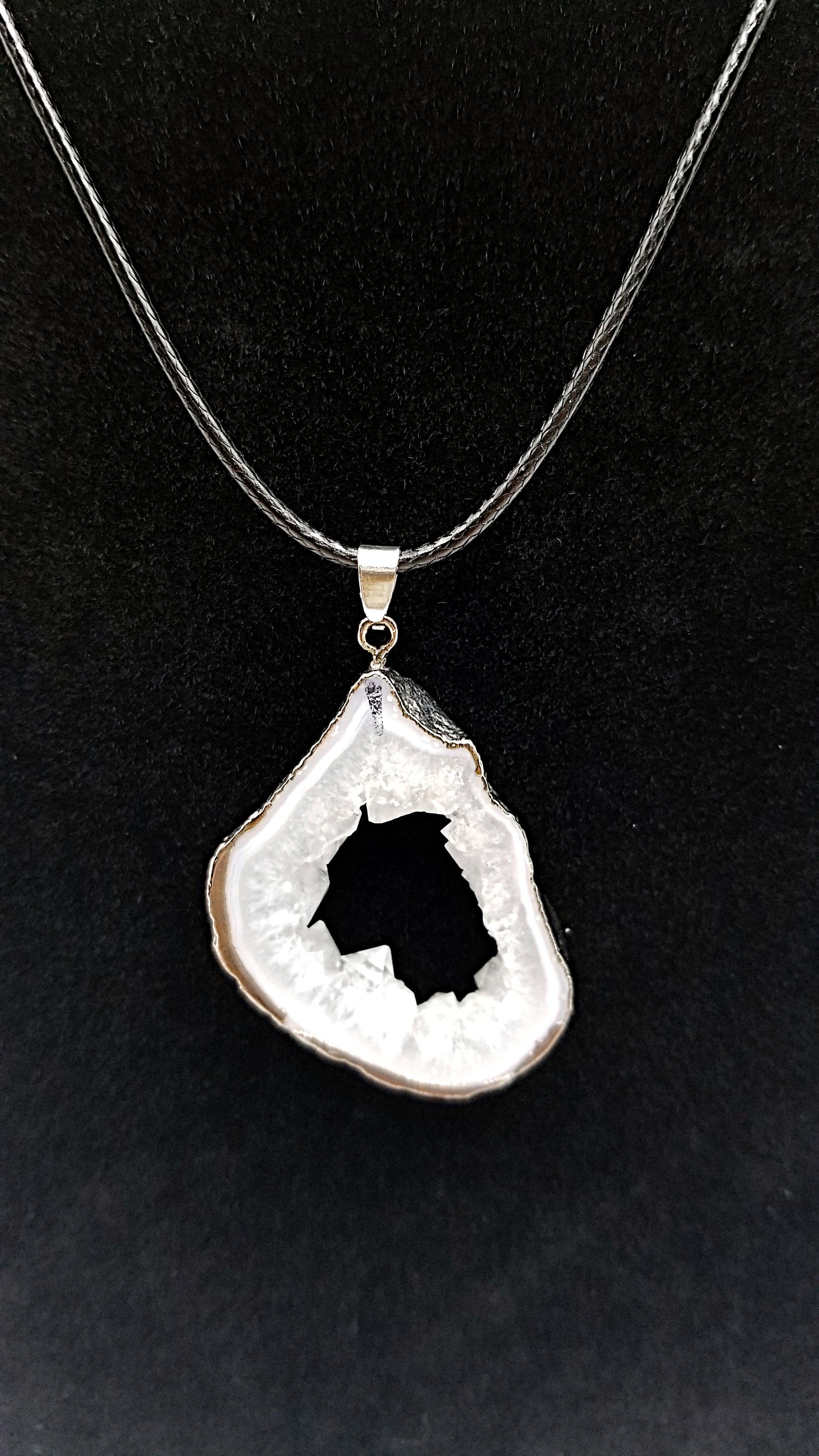 Sparkle White Agate Necklace